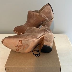 Women’s Freebird by Steven Steel Taupe Bootie